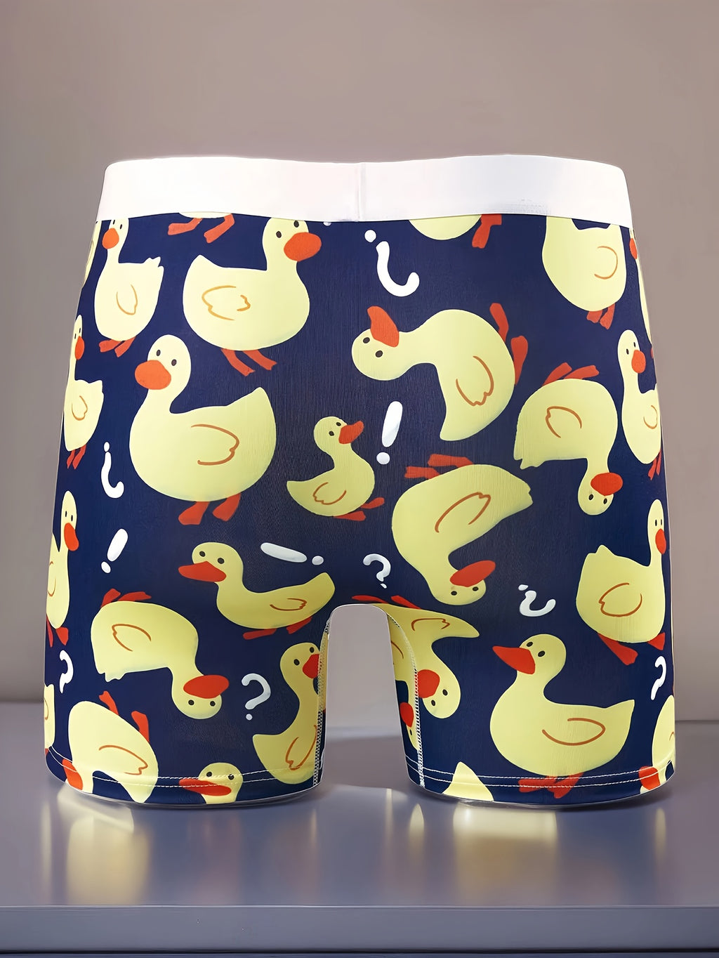 Caleçon d'Homme Canard Joufflu - Fond Bleu avec Dessin de Point d'Interrogation - Sous-Vêtement Élastique pour Été, Natation & Plage Amusante, Piscine - Tenue Détendue|Imprimé Joufflu|Matériau Élastique