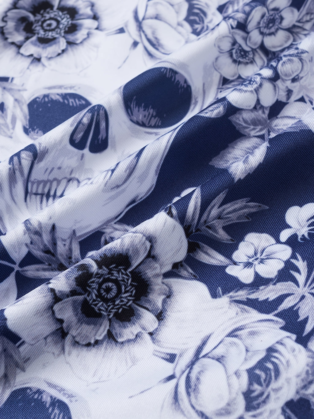 Caleçons à imprimé crâne floral pour hommes, en tissu tricoté polyester à haute extensibilité, design de poche en U pour la peau, anti-rayures et anti-humidité pour un usage quotidien et des activités en extérieur.