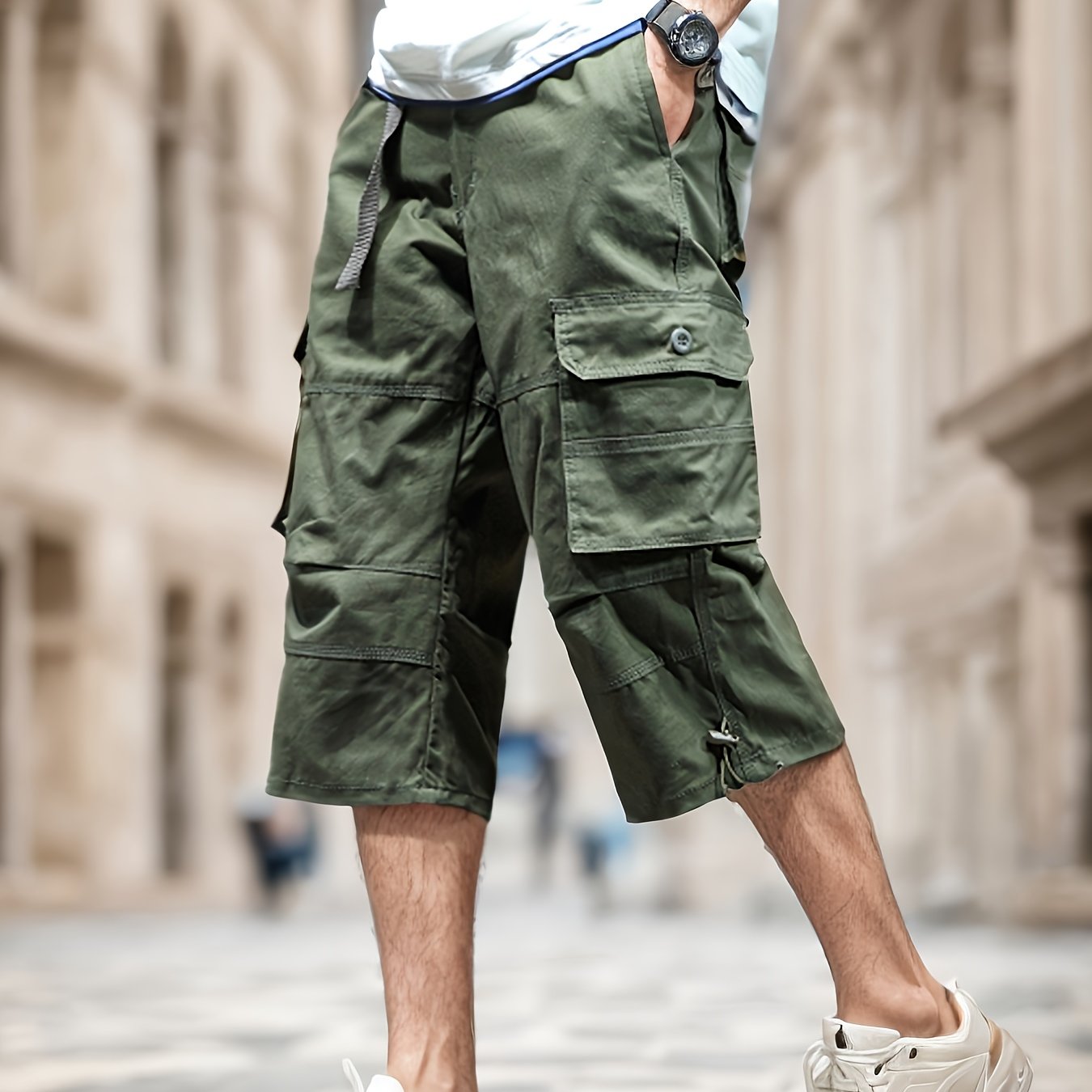 Men'S Outdoor Casual Cargo Shorts with Multiple Pockets, Knee-Length, Featuring an Elastic Waistband And Button Closure, Suitable for Outdoor Adventures, Fishing, Hiking, And Various Outdoor Activities.