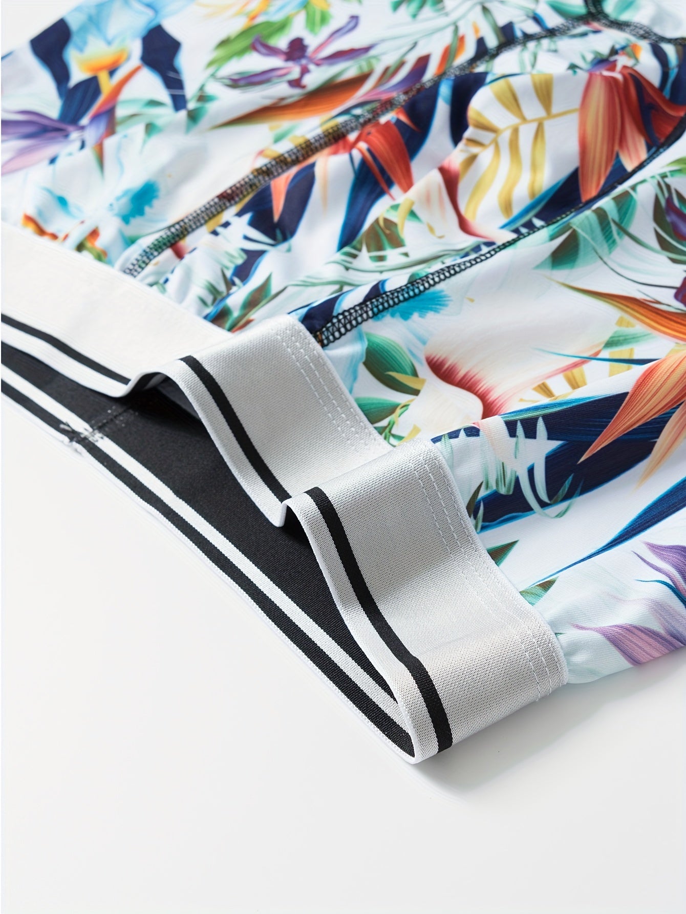 1pc Boxer pour homme à imprimé floral tropical, tissu en tricot polyester hautement extensible, ceinture contrastée, soutien ergonomique complet, anti-humidité, séchage rapide, anti-frottement, idéal pour l'extérieur, le sport, les tenues décontractées